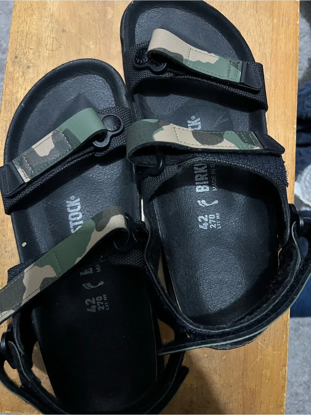 Birkenstock women Camo Strap Sandals in Black and Green